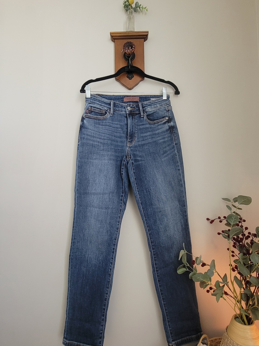 Classic Women's Blue Straight-Leg Boyfriend Jeans
